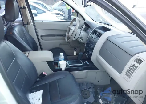 2012 Ford Escape Xls z USA, uszkodzony, nr VIN 1FMCU0C75CKA20128